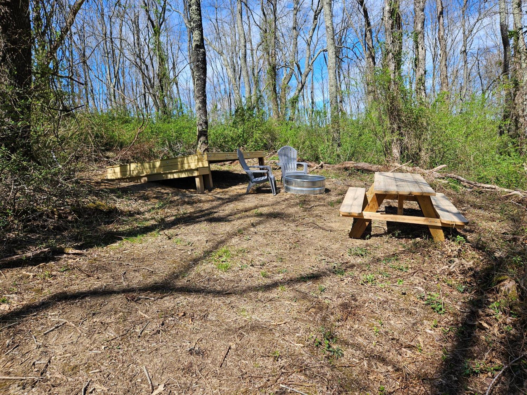 Cardinal Cove Campsite At Hocking Vacations - Tent Not Included Logan Eksteriør billede