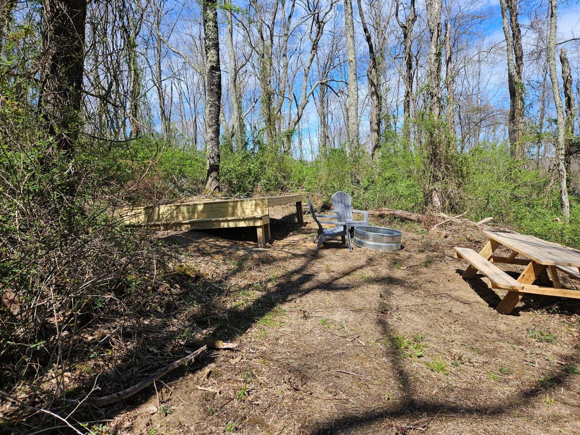 Cardinal Cove Campsite At Hocking Vacations - Tent Not Included Logan Eksteriør billede